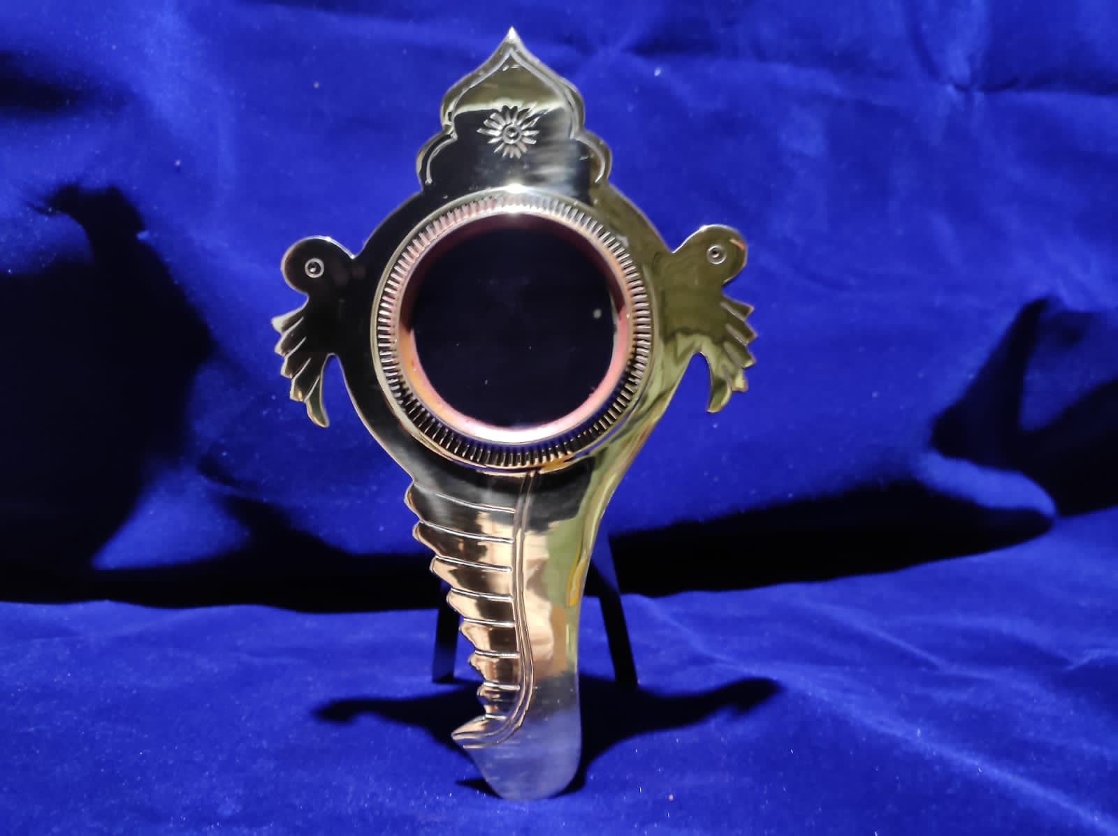 Aranmula Kannadi mirror detail 1